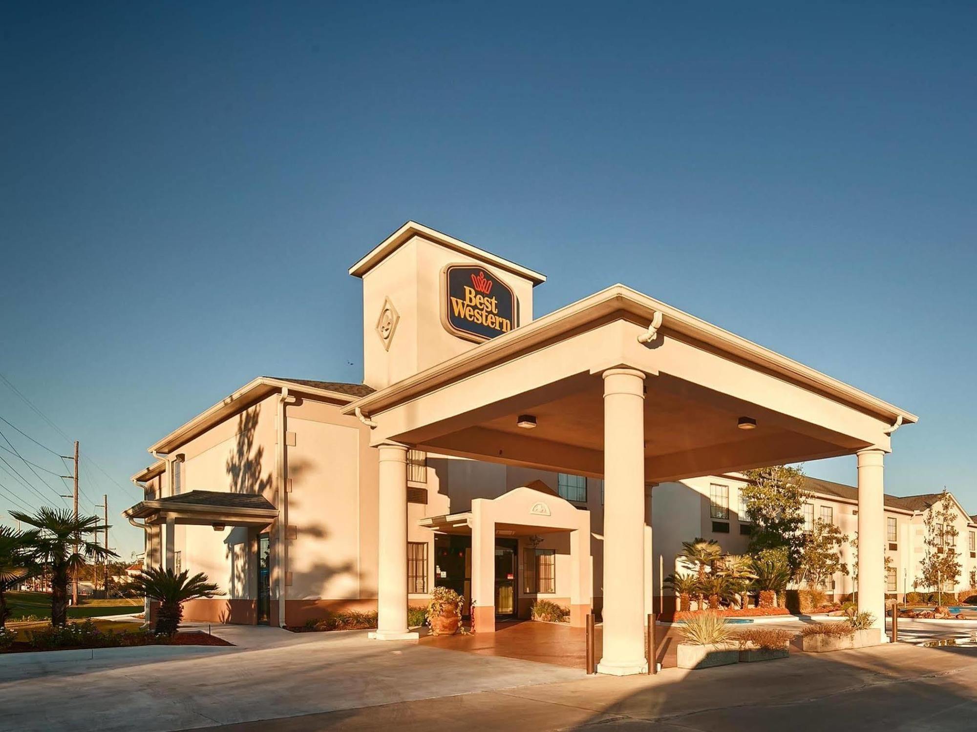 Best Western Zachary Inn Exterior photo